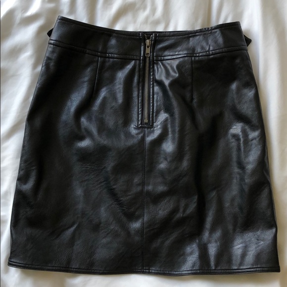 NWOT LF Store Vegan Leather skirt - Picture 2 of 7